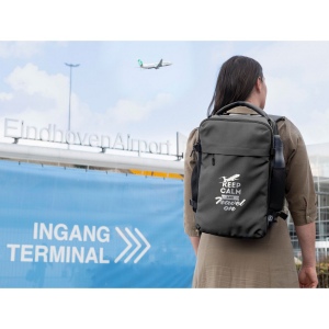 Ce sac à dos Cabin Flight compact et polyvalent est conçu pour être emporté comme bagage à main dans l'avion par toutes les compagnies aériennes 9