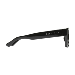 Lunettes de soleil au design rétro saisissant 11