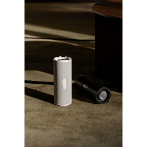 Le Sudio F4 est un haut-parleur portable de 20W qui offre un son riche et puissant 5