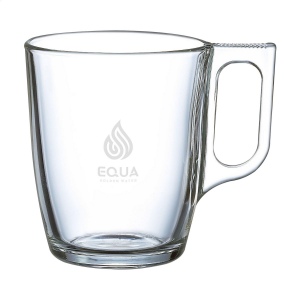 Verre intemporel et résistant à la chaleur avec une large anse, parfait pour le thé ou le café