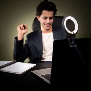 Obi-one Bily - La petite lampe nomade avec batterie intégrée ! 4