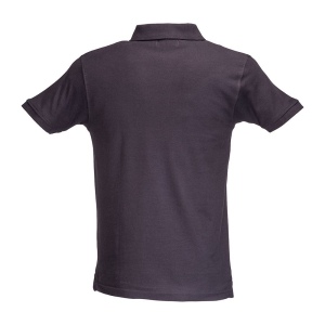 Polo 100% coton piqué  180 g/m2, manche courte et fermeture avec 2 boutons. Tailles : S/M/ 16