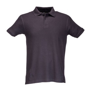 Polo 100% coton piqué  180 g/m2, manche courte et fermeture avec 2 boutons. Tailles : S/M/ 7