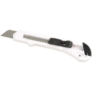 Cutter avec deux lames de recharge 15