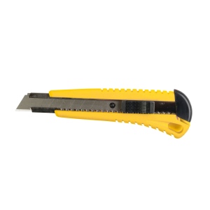 Cutter avec deux lames de recharge 7