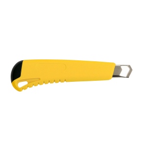 Cutter avec deux lames de recharge 9
