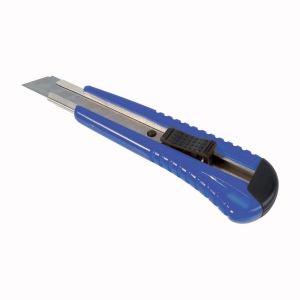 Cutter avec deux lames de recharge