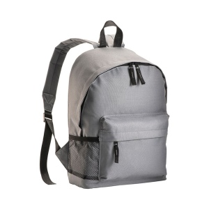 Sac à dos en polyester 600D avec 3 poches, dont une latèrale en filet. Bretelles réglables 8
