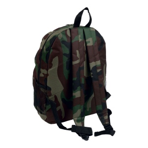Sac à dos en polyester 600 D avec 6 poches dont 2 latérales en filet. Poche frontale 4