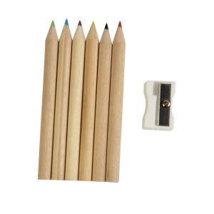Set composé de 6 crayons en bois, taille-crayon en plastique et album, dans une boite 4