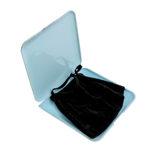 Etui porte-masque en PP avec traitement anti-bactérienne. ISO 22196 10