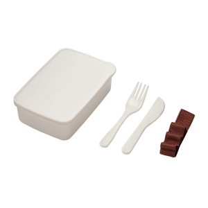 Lunch box en PP. Couverts inclus. NE CONVIENT PAS AU LAVE-VAISSELLE ET AU MICRO-ONDES 4
