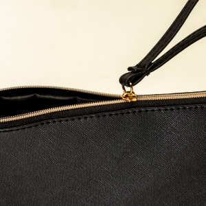 Sac polyvalent en PU à grain fin de type saffiano 20