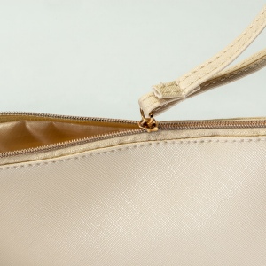 Sac polyvalent en PU à grain fin de type saffiano 8