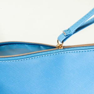 Sac polyvalent en PU à grain fin de type saffiano 12