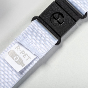 Lanyard en polyester recyclé  R-PET avec mousqueton et fermeture de sécurité 16