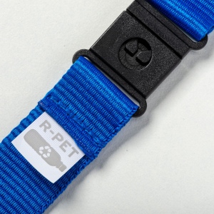 Lanyard en polyester recyclé  R-PET avec mousqueton et fermeture de sécurité 8