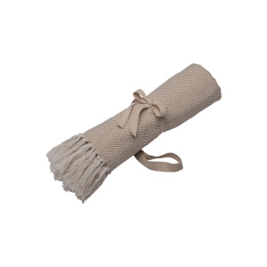 Couverture à franges fabriquée à partir de matériaux 100 % recyclés 6