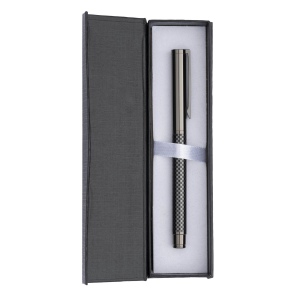Stylo à bille en métal bruni. Finition en fibre de verre, avec boîte en carton 5