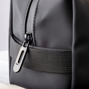 Beauty case en Soft PU water resistant avec poignée laterale 20