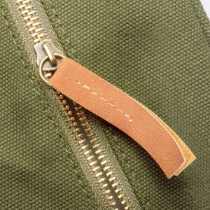 Trousse de beauté en toile recyclée avec poignée latérale 6