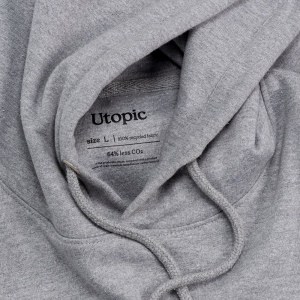 Sweat avec capuche 100% tissu régénéré 47