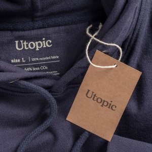 Sweat avec capuche 100% tissu régénéré 55