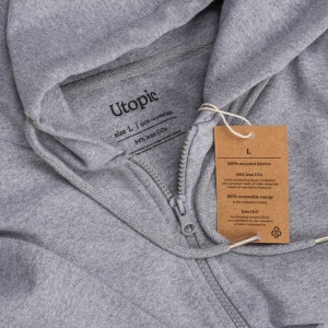 Tissu 100 régénéré. Sweat-shirt unisexe à capuche 24