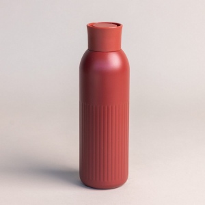 Sagaform Tekla Bouteille en acier avec bouchon poussoir (recyclé) 500 ml 23