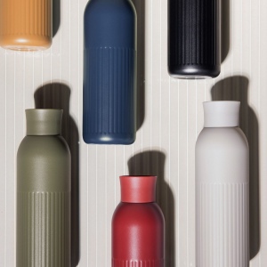 Sagaform Tekla Bouteille en acier avec bouchon poussoir (recyclé) 500 ml 13