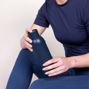 Sagaform Tekla Bouteille en acier avec bouchon poussoir (recyclé) 500 ml 14