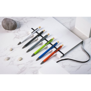 ZYLEN. Stylo à bille en aluminium recyclé (100 % rAL), avec finition en caoutchouc 8