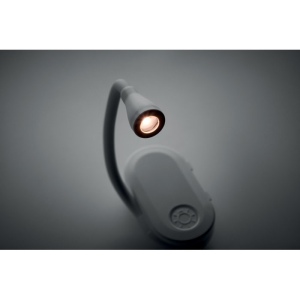 Lampe de poche rechargeable - SCENE 9