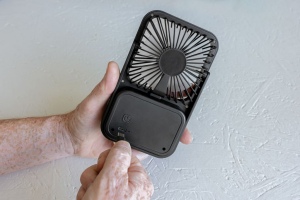 Ventilateur de bureau en plastique recyclé RCS Aervina 12