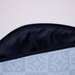 Trousse arrondi en PU avec doublure 10