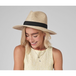 Chapeau en papier tressé imitant la paille 3