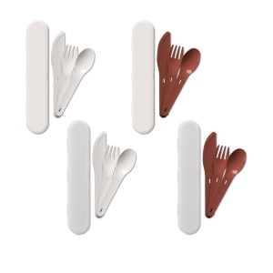 SET DE COUVERTS REUTILISABLES EN PLASTIQUE (PP) 4