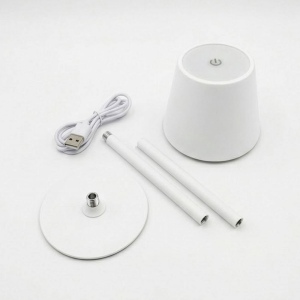 Lampe de table LED rechargeable en métal et plastique 17