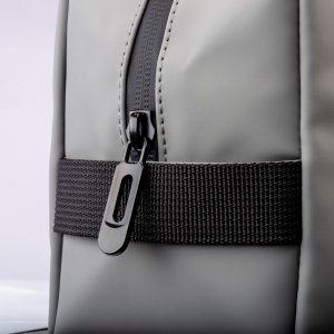 Beauty case en Soft PU water resistant avec poignée laterale avec logo DE.MI Design 7