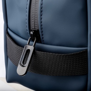 Beauty case en Soft PU water resistant avec poignée laterale avec logo DE.MI Design 11