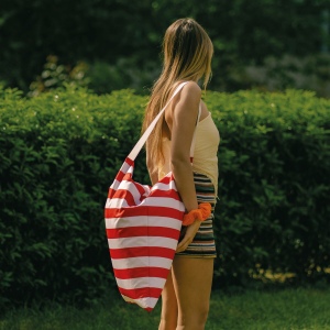 Pouf de plage en polyester imperméable avec bandoulière 4