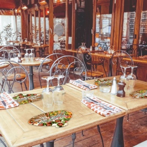 Set de table, menu et éventail 3 en 1 4