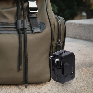 KOJIMA - ADAPTATEUR UNIVERSEL DE VOYAGE AVEC SORTIES USB-C ET USB-A - NOIR 5