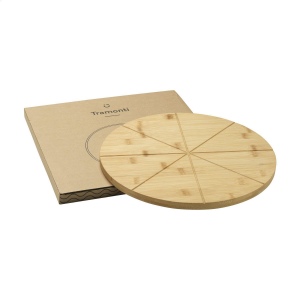 Cette planche généreuse en bambou certifié FSC 100% est idéale pour une utilisation polyvalente dans la cuisine 6