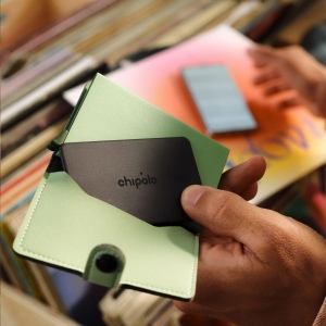 La Chipolo CARD est un traceur Bluetooth intelligent qui vous aide à retrouver rapidement vos objets importants, tels que votre portefeuille, votre sac, votre sac à dos ou votre valise 6