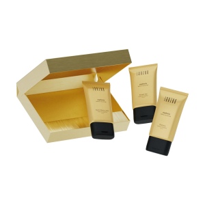 Coffret contenant 3 produits de soin au parfum Euphoria. Contenu : 3