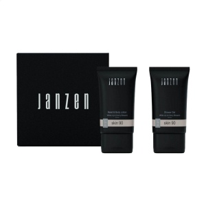 Paquet-boîte aux lettres avec deux produits de soin au parfum Skin 90. Contenu :
