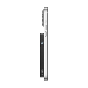 Ce protecteur de carte MagSafe en aluminium peut contenir jusqu'à 7 cartes et dispose d'une protection RFID, d'un verrouillage supplémentaire et d'un mécanisme coulissant 13
