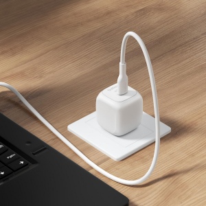 Chargeur USB-C compact avec port USB-C 45 W et boîtier en plastique recyclé 11