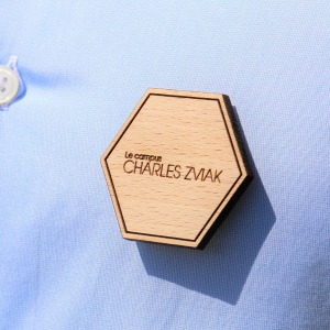 Badge sur mesure, gravé avec broche sans carte
